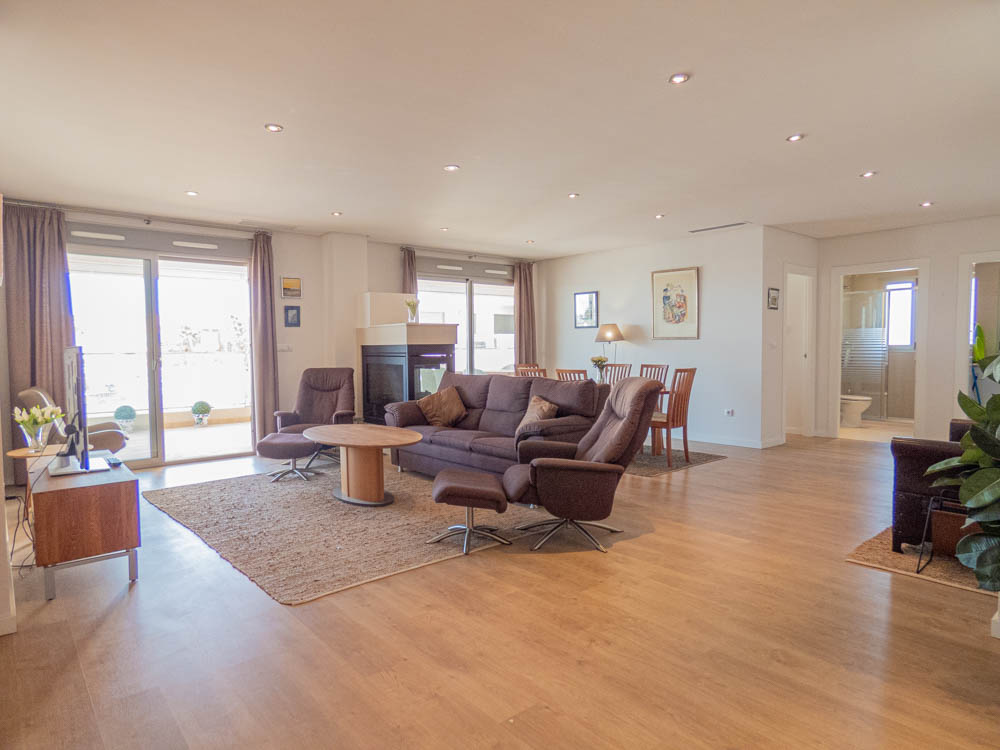 For sale - 4 Bedroom 2 Bathroom Apartment in Los Dolses - Inland  - Alicante