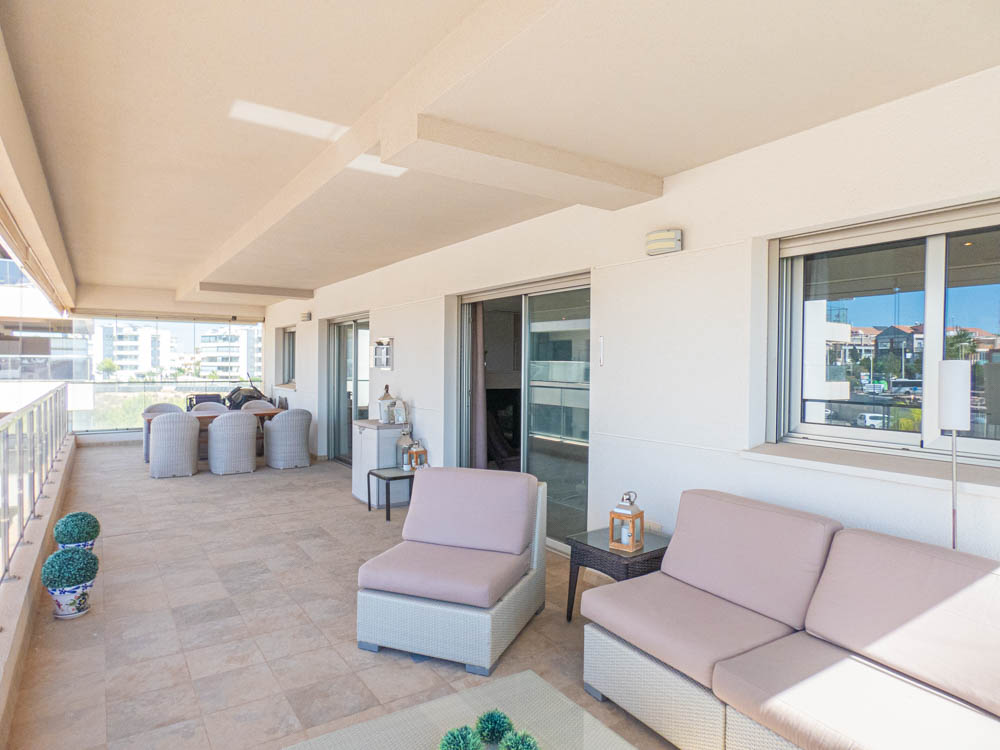 For sale - 4 Bedroom 2 Bathroom Apartment in Los Dolses - Inland  - Alicante