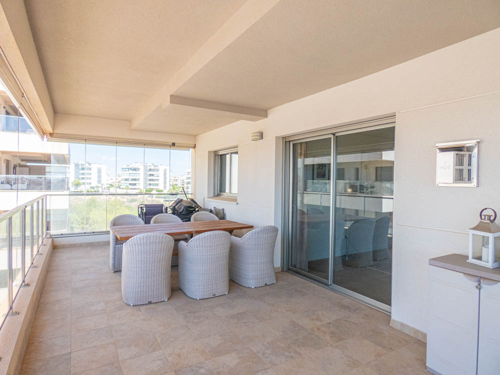 For sale - 4 Bedroom 2 Bathroom Apartment in Los Dolses - Inland  - Alicante