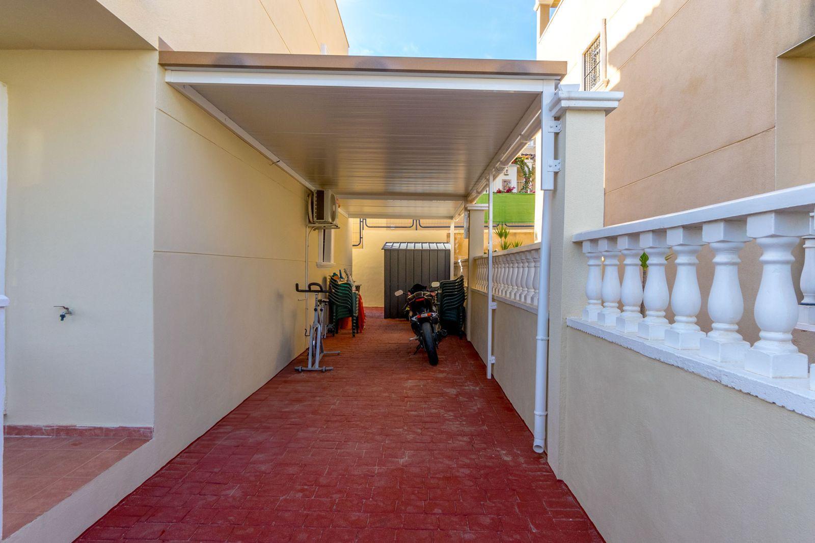 For sale - 3 Bedroom 2 Bathroom Town House in Orihuela Costa - Costa Blanca  - Alicante