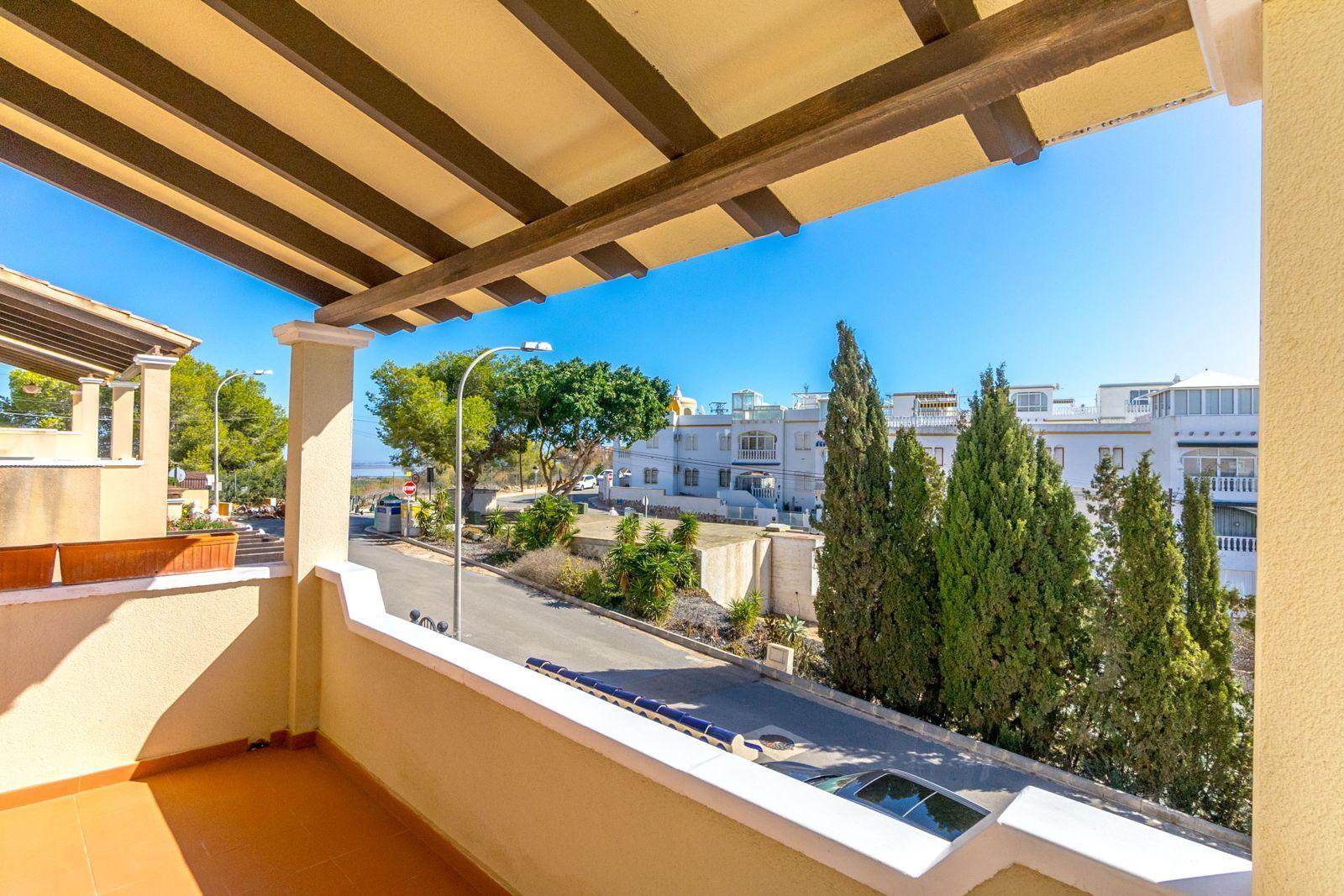 For sale - 3 Bedroom 2 Bathroom Town House in Orihuela Costa - Costa Blanca  - Alicante