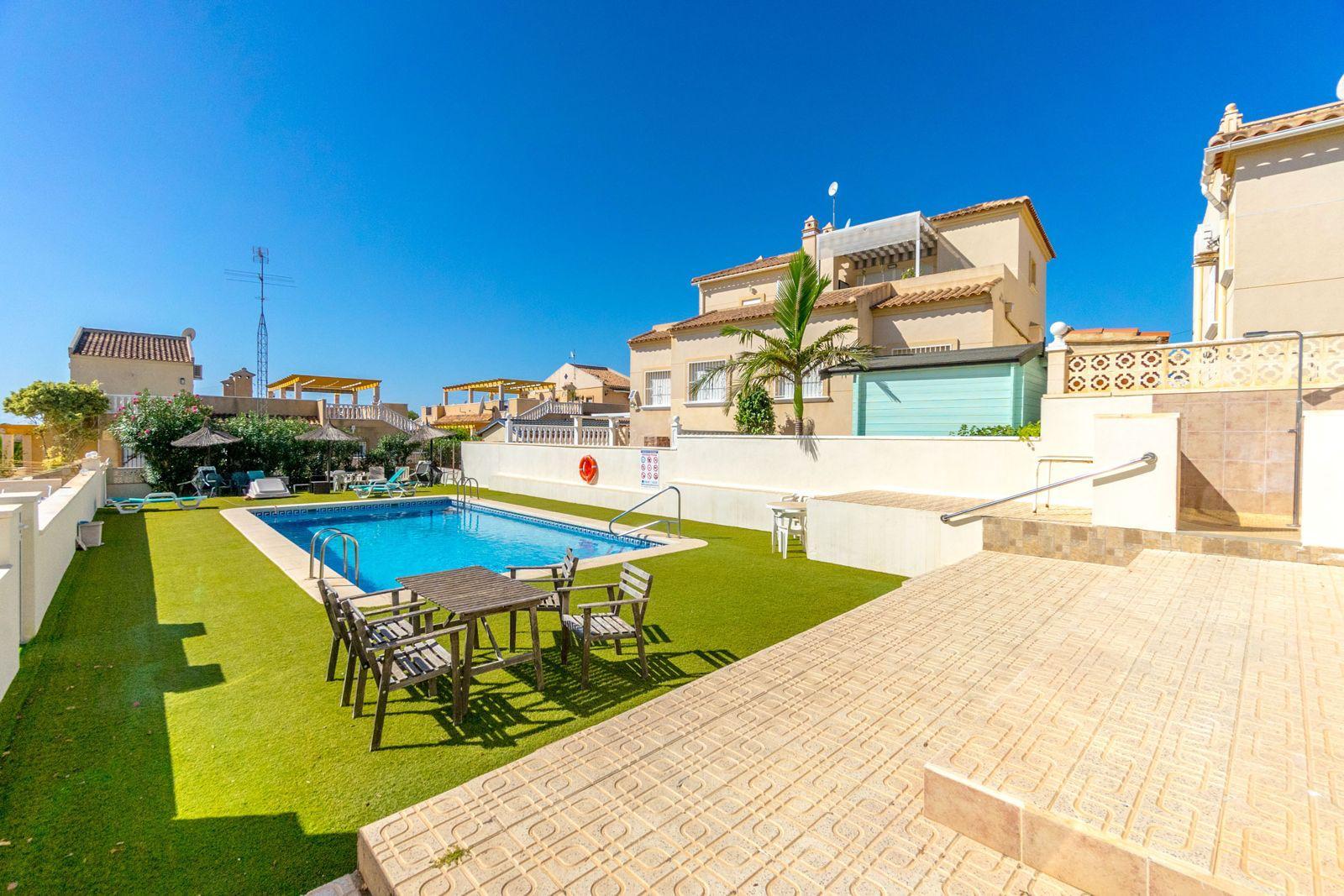 For sale - 3 Bedroom 2 Bathroom Town House in Orihuela Costa - Costa Blanca  - Alicante