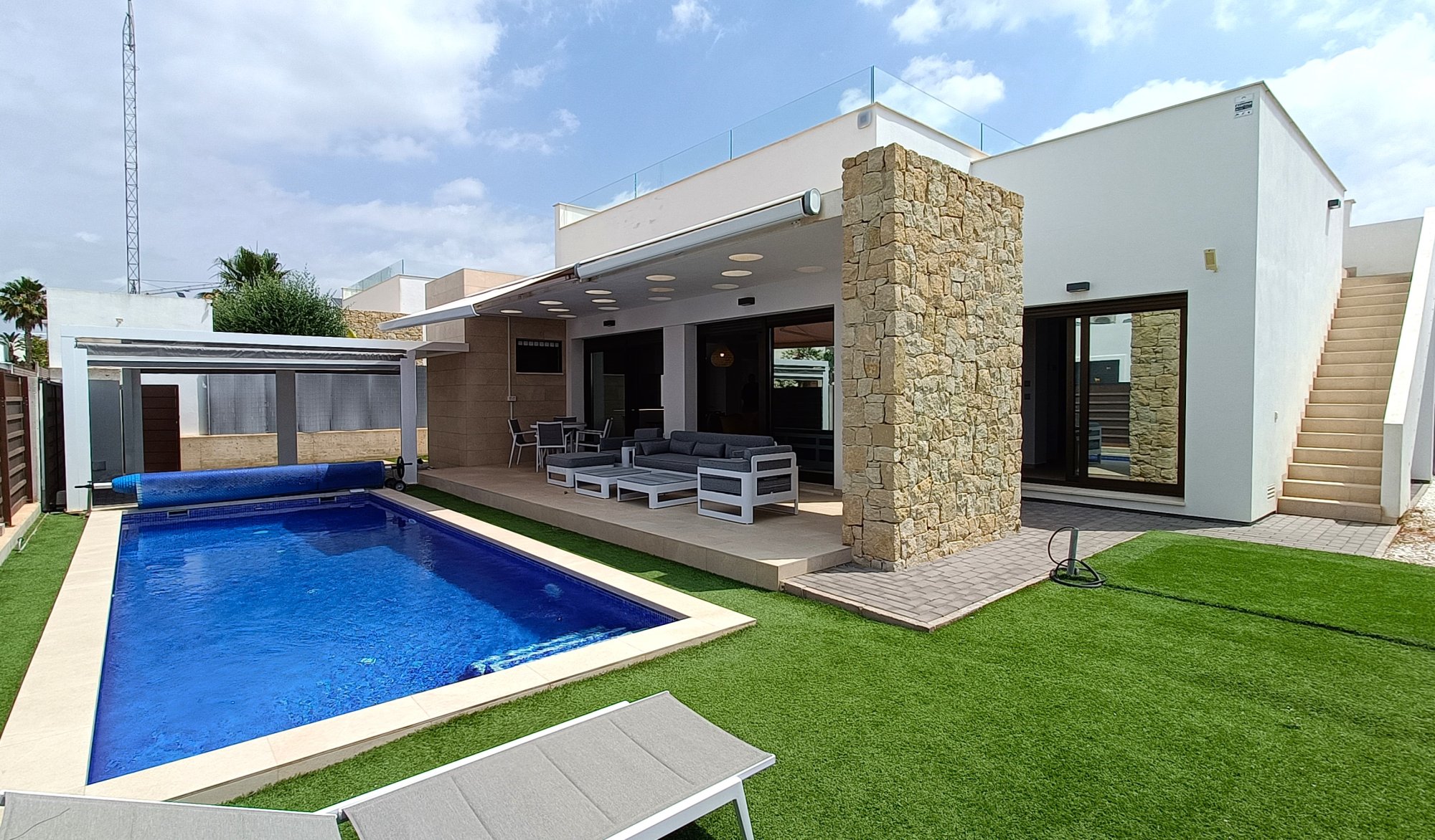 For sale - 3 Bedroom 2 Bathroom Villa in Vistabella Golf Entre Naranjos - Inland  - Alicante