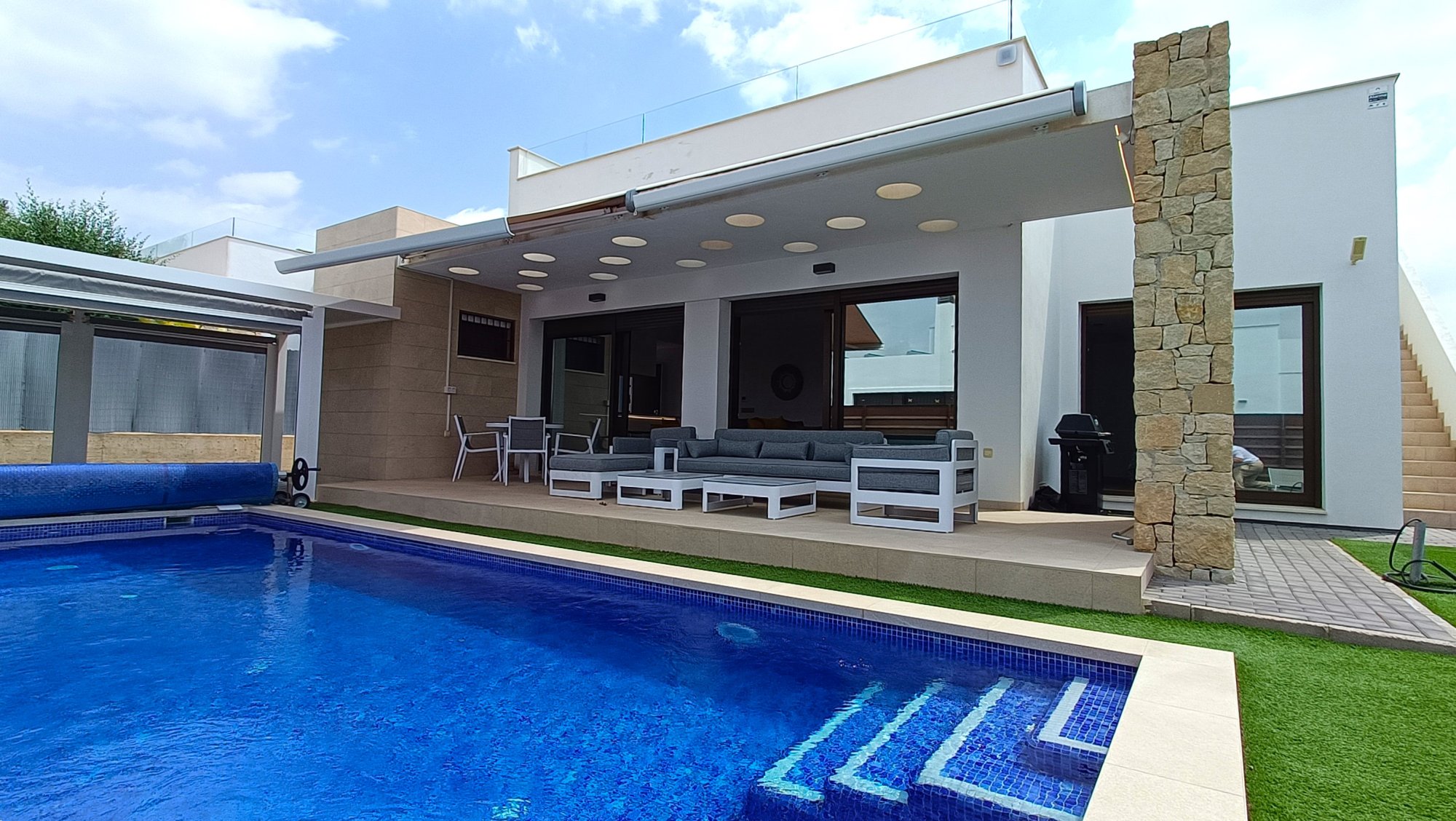 For sale - 3 Bedroom 2 Bathroom Villa in Vistabella Golf Entre Naranjos - Inland  - Alicante