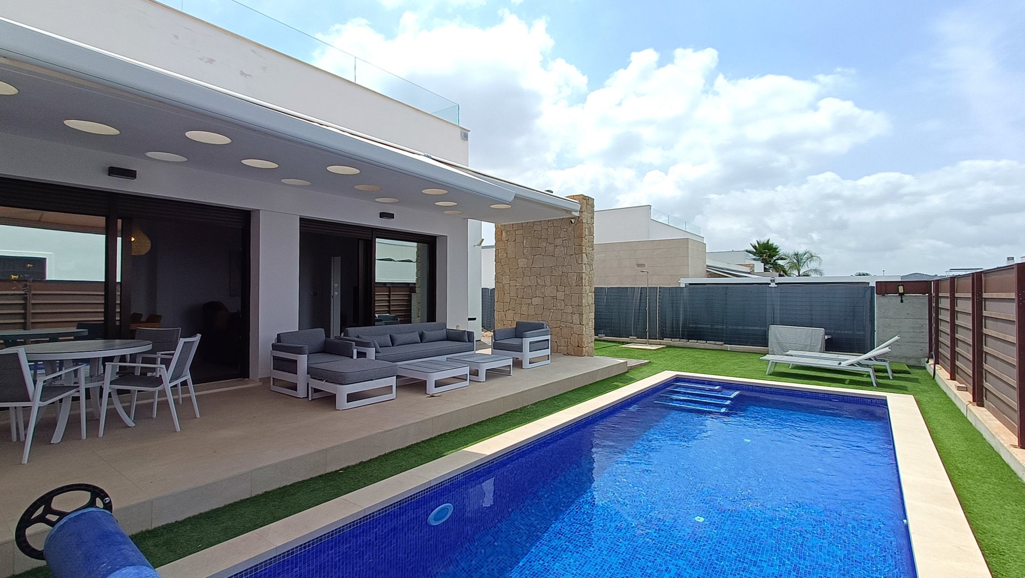 For sale - 3 Bedroom 2 Bathroom Villa in Vistabella Golf Entre Naranjos - Inland  - Alicante