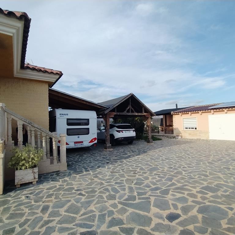 For sale - 4 Bedroom 2 Bathroom Villa in Orihuela - LOS DESEMPARADOS  - Alicante