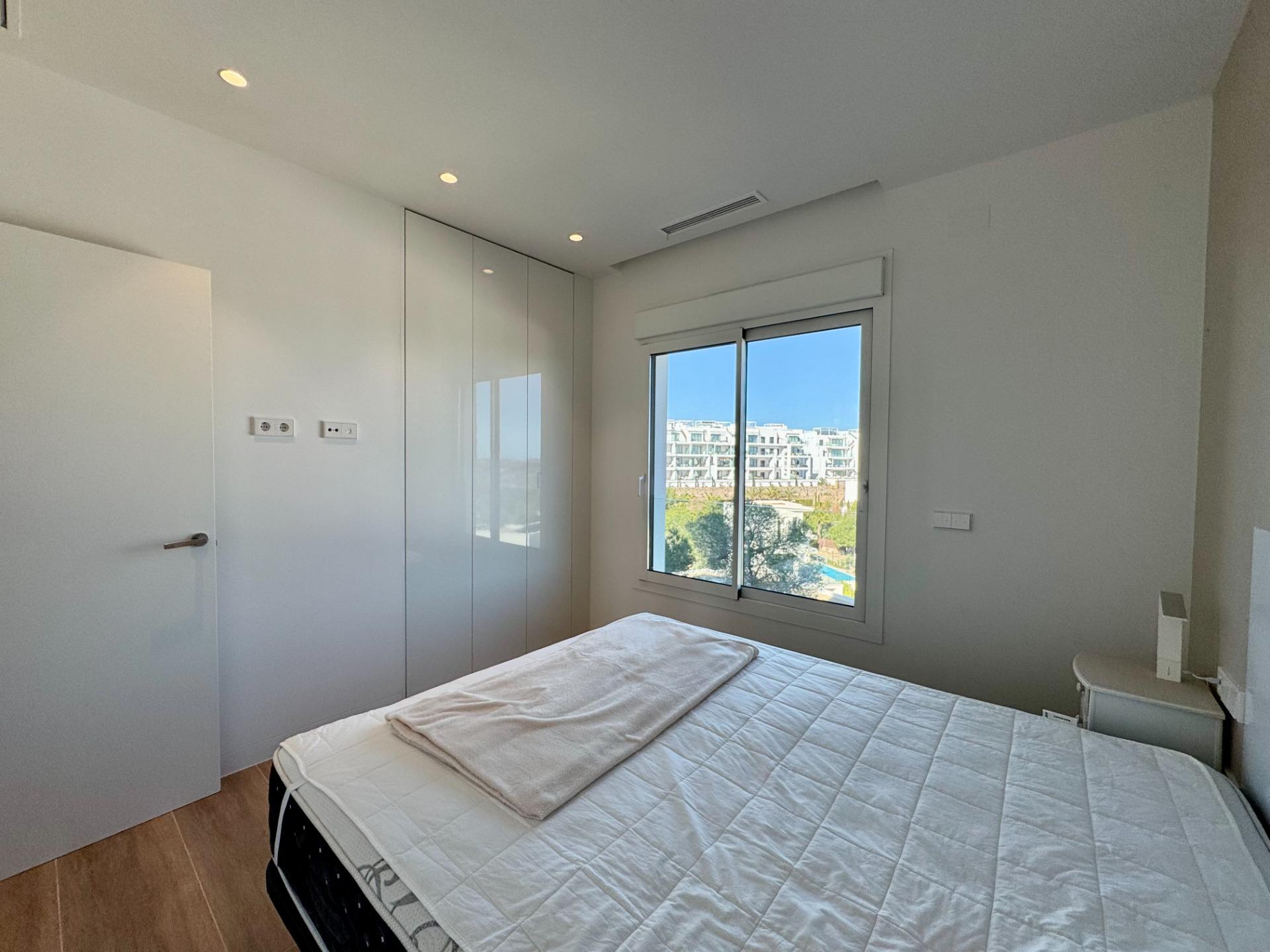 For sale - 3 Bedroom 2 Bathroom Apartment in Orihuela - Las Colinas Golf  - Alicante