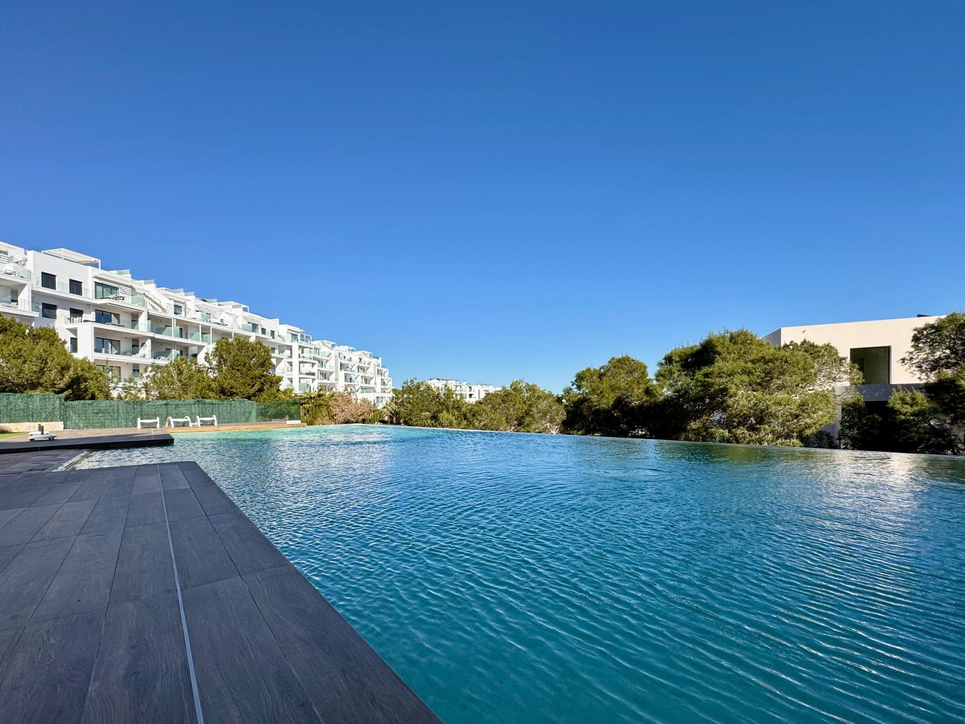 For sale - 3 Bedroom 2 Bathroom Apartment in Orihuela - Las Colinas Golf  - Alicante