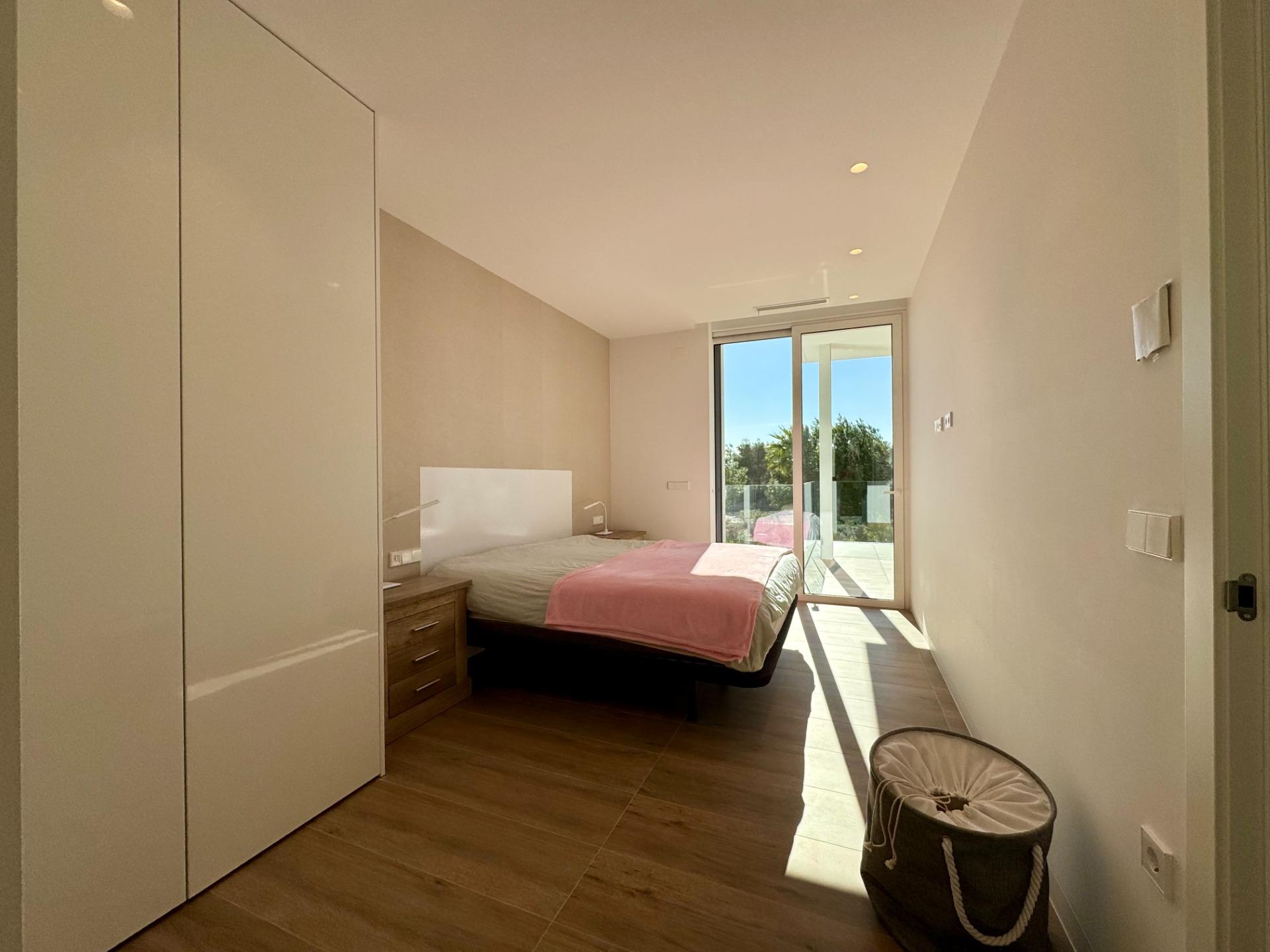 For sale - 3 Bedroom 2 Bathroom Apartment in Orihuela - Las Colinas Golf  - Alicante