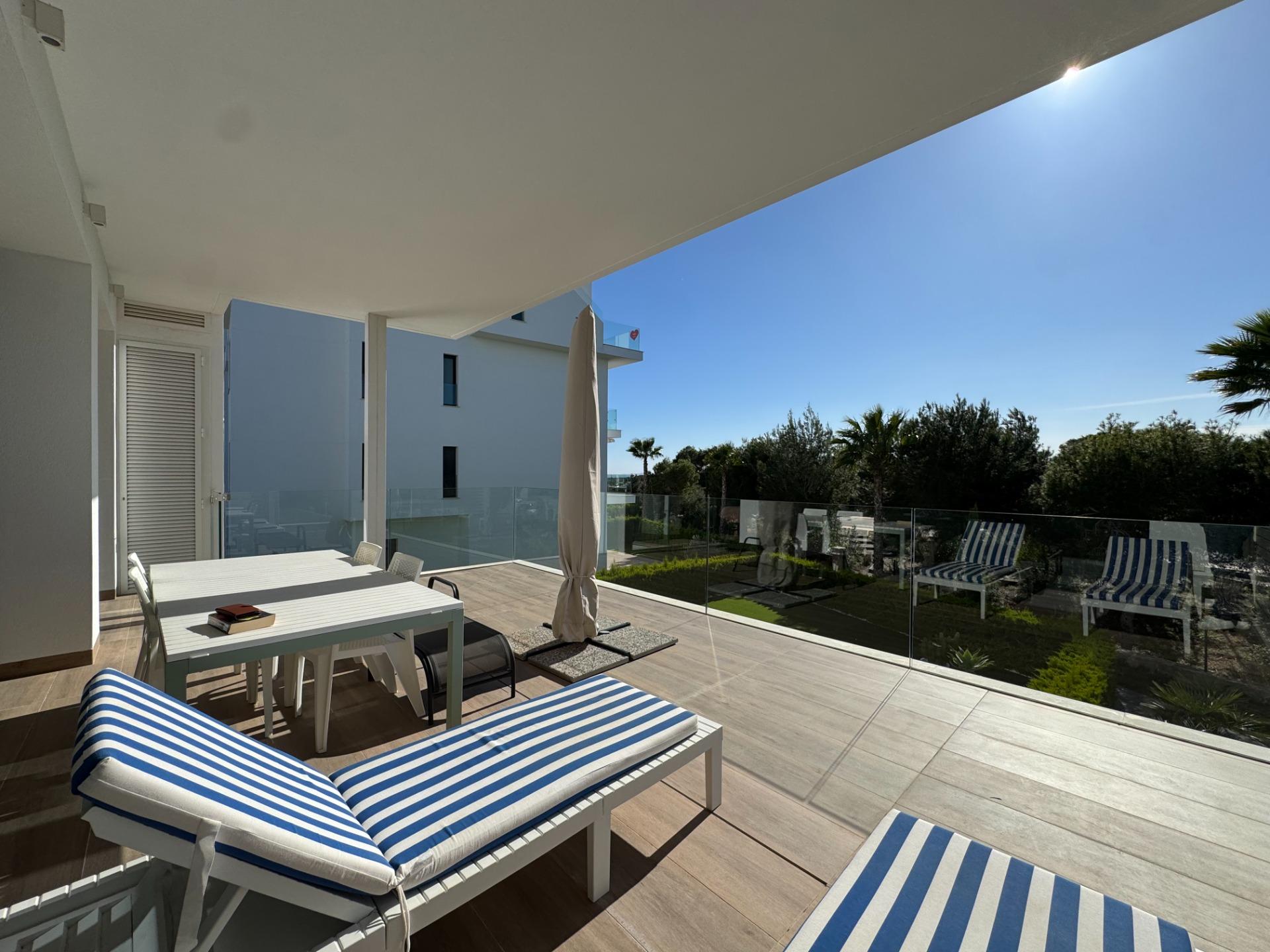 For sale - 3 Bedroom 2 Bathroom Apartment in Orihuela - Las Colinas Golf  - Alicante