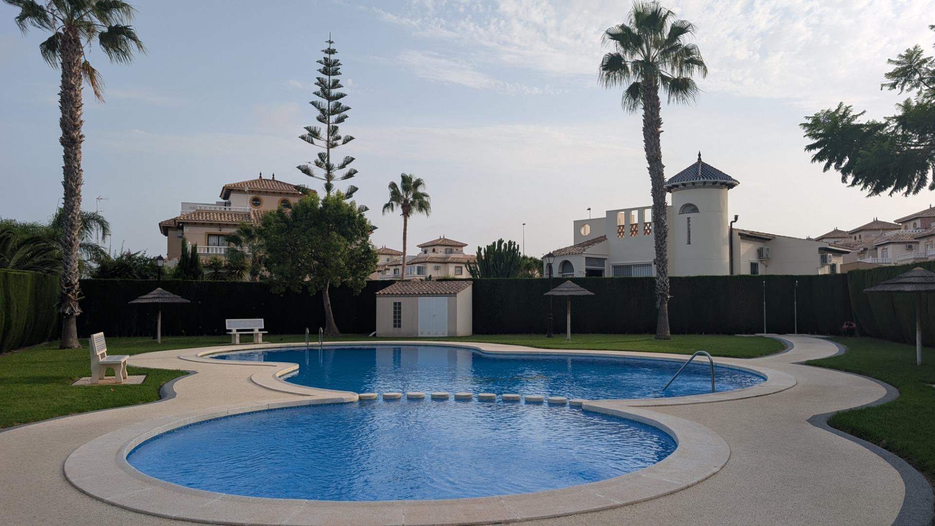 For sale - 2 Bedroom 2 Bathroom Semi Detached in Cabo Roig - Lomas de Cabo Roig  - Alicante