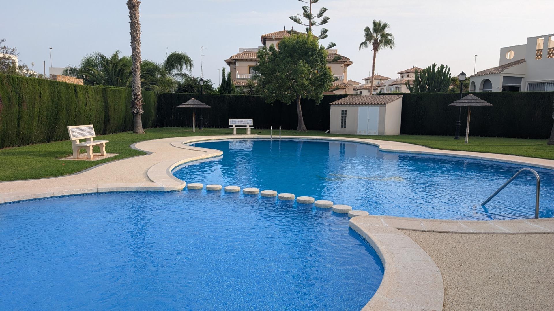 For sale - 2 Bedroom 2 Bathroom Semi Detached in Cabo Roig - Lomas de Cabo Roig  - Alicante
