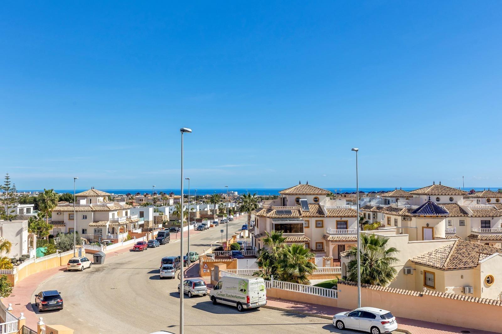 For sale - 2 Bedroom 2 Bathroom Semi Detached in Cabo Roig - Lomas de Cabo Roig  - Alicante