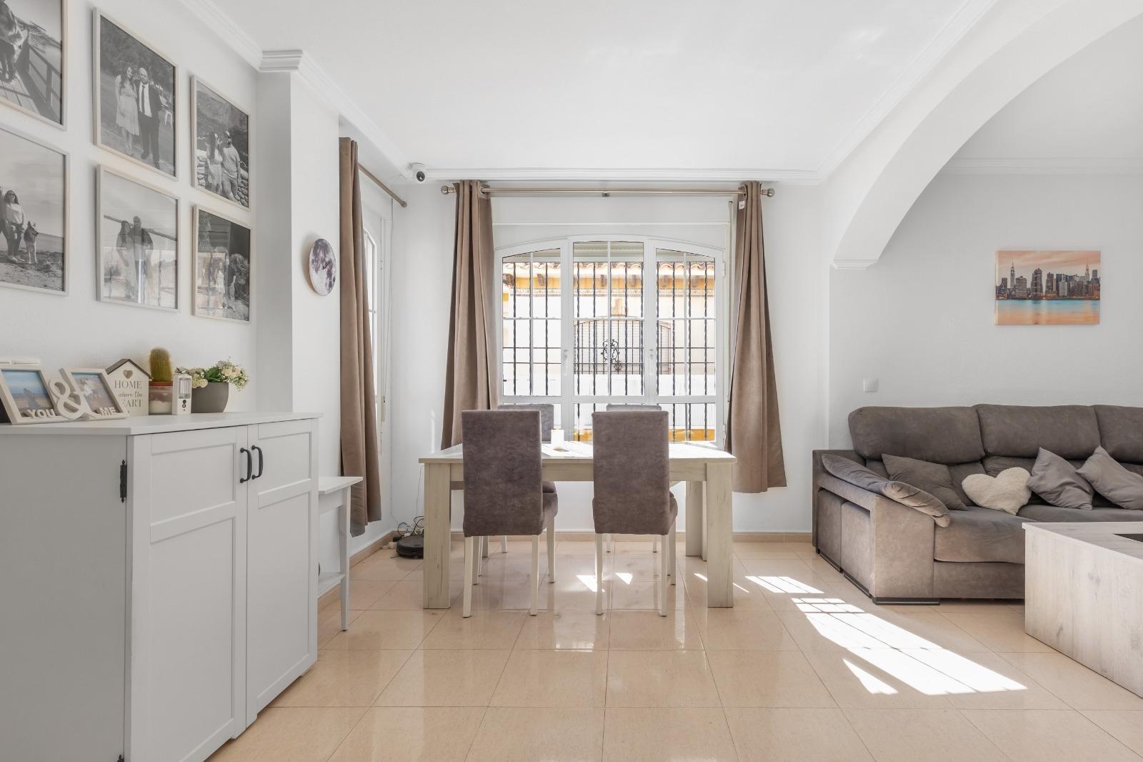 For sale - 2 Bedroom 2 Bathroom Semi Detached in Cabo Roig - Lomas de Cabo Roig  - Alicante
