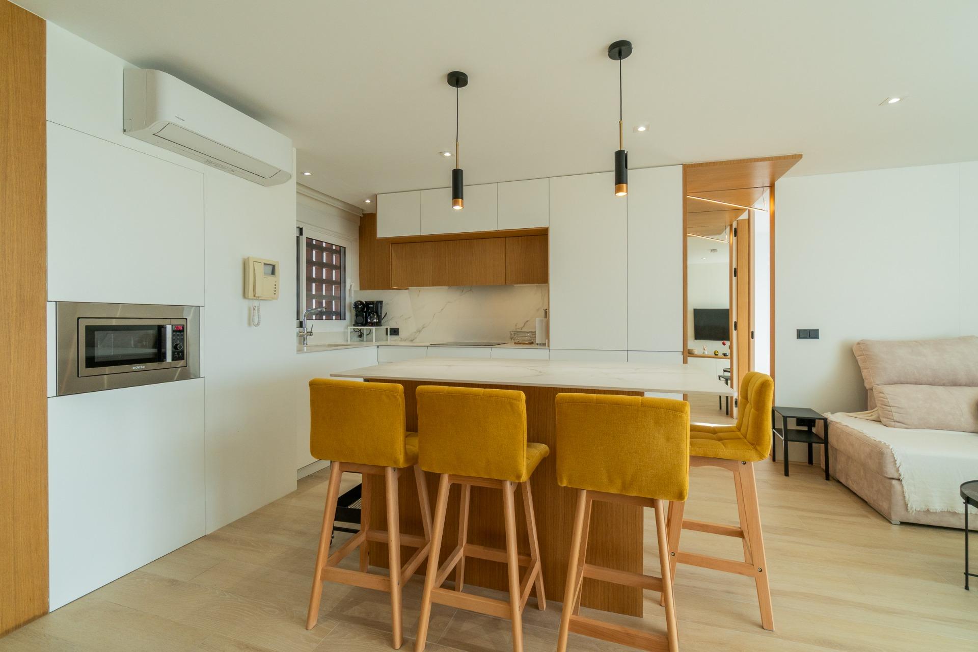 For sale - 3 Bedroom 1 Bathroom Flat in Guardamar del Segura - Puerto Deportivo  - Alicante