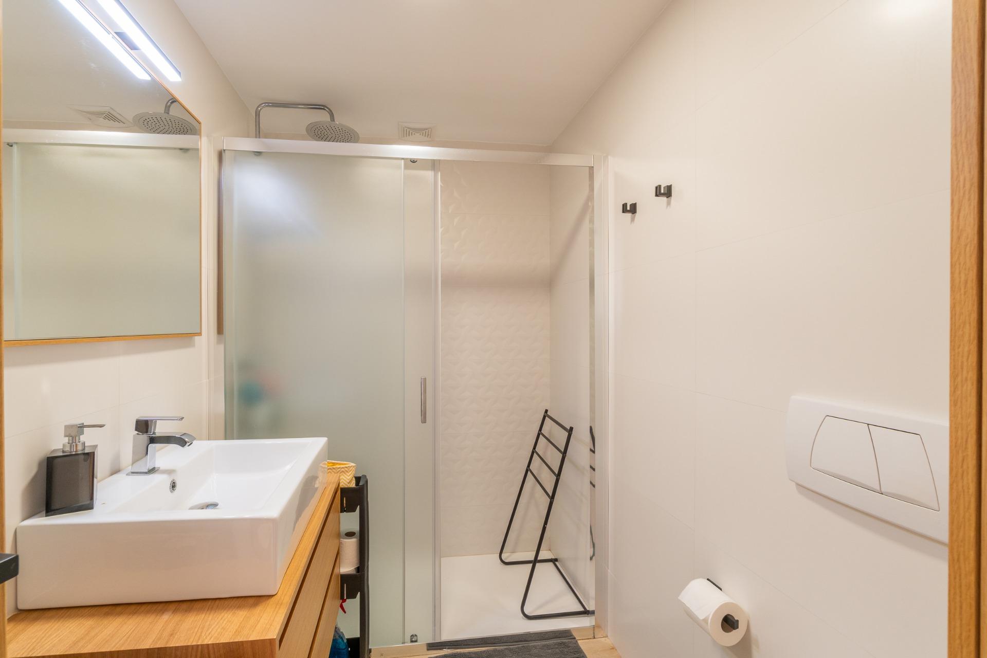 For sale - 3 Bedroom 1 Bathroom Apartment in Guardamar del Segura - Puerto Deportivo  - Alicante