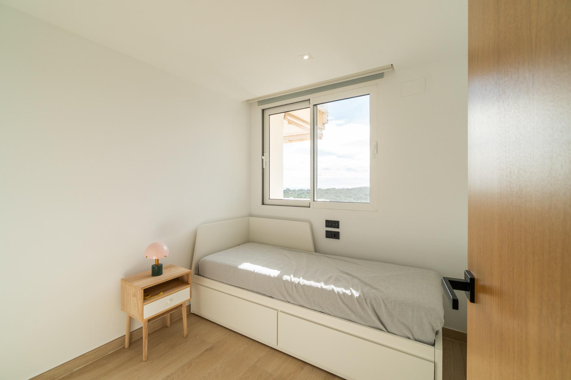 For sale - 3 Bedroom 1 Bathroom Apartment in Guardamar del Segura - Puerto Deportivo  - Alicante