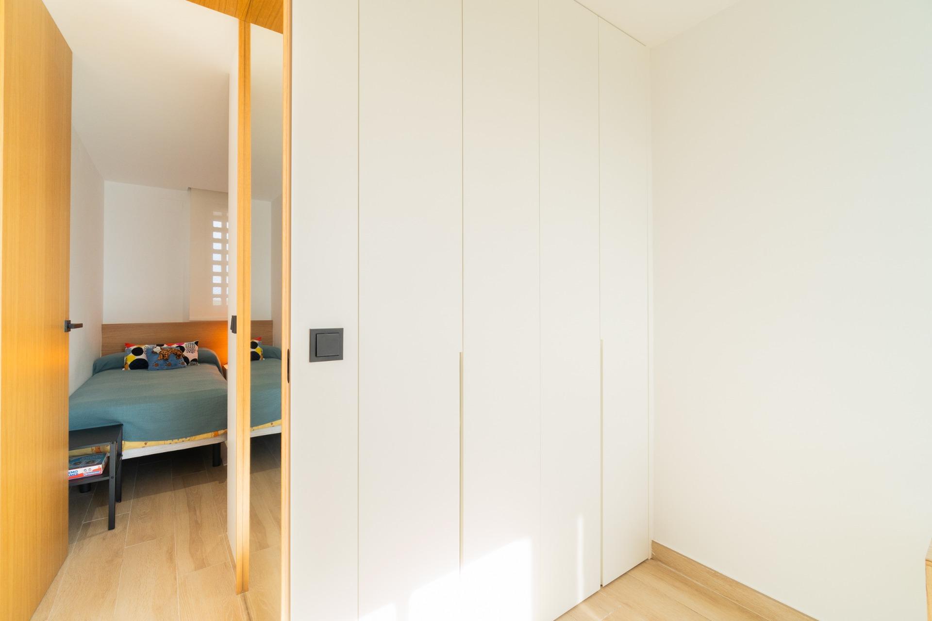 For sale - 3 Bedroom 1 Bathroom Apartment in Guardamar del Segura - Puerto Deportivo  - Alicante