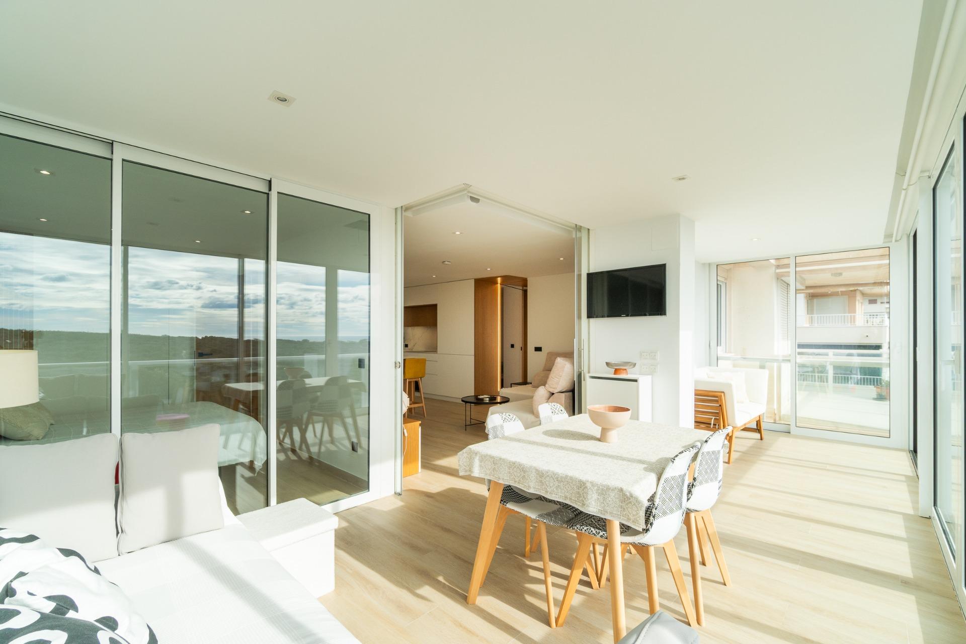 For sale - 3 Bedroom 1 Bathroom Apartment in Guardamar del Segura - Puerto Deportivo  - Alicante