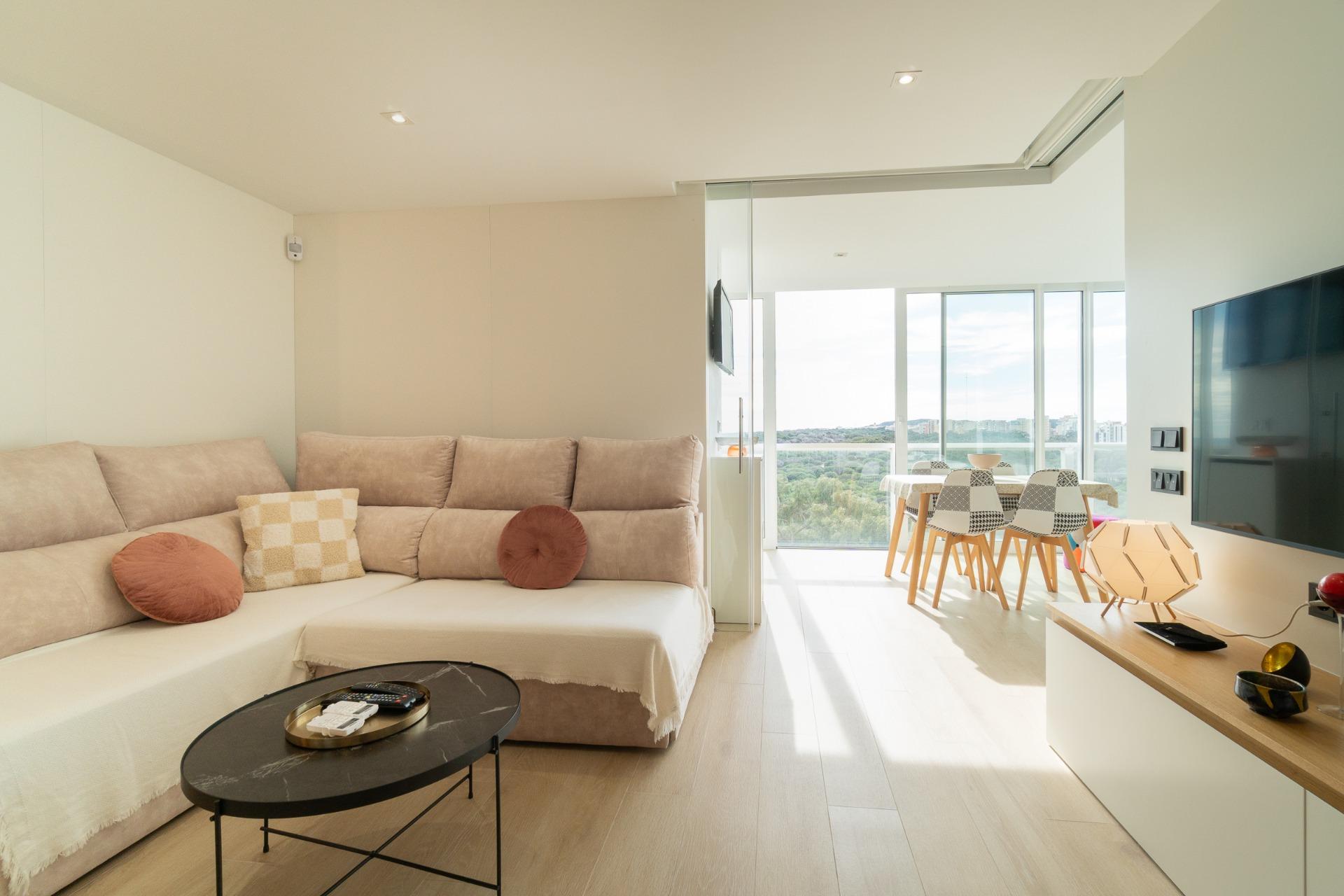 For sale - 3 Bedroom 1 Bathroom Apartment in Guardamar del Segura - Puerto Deportivo  - Alicante