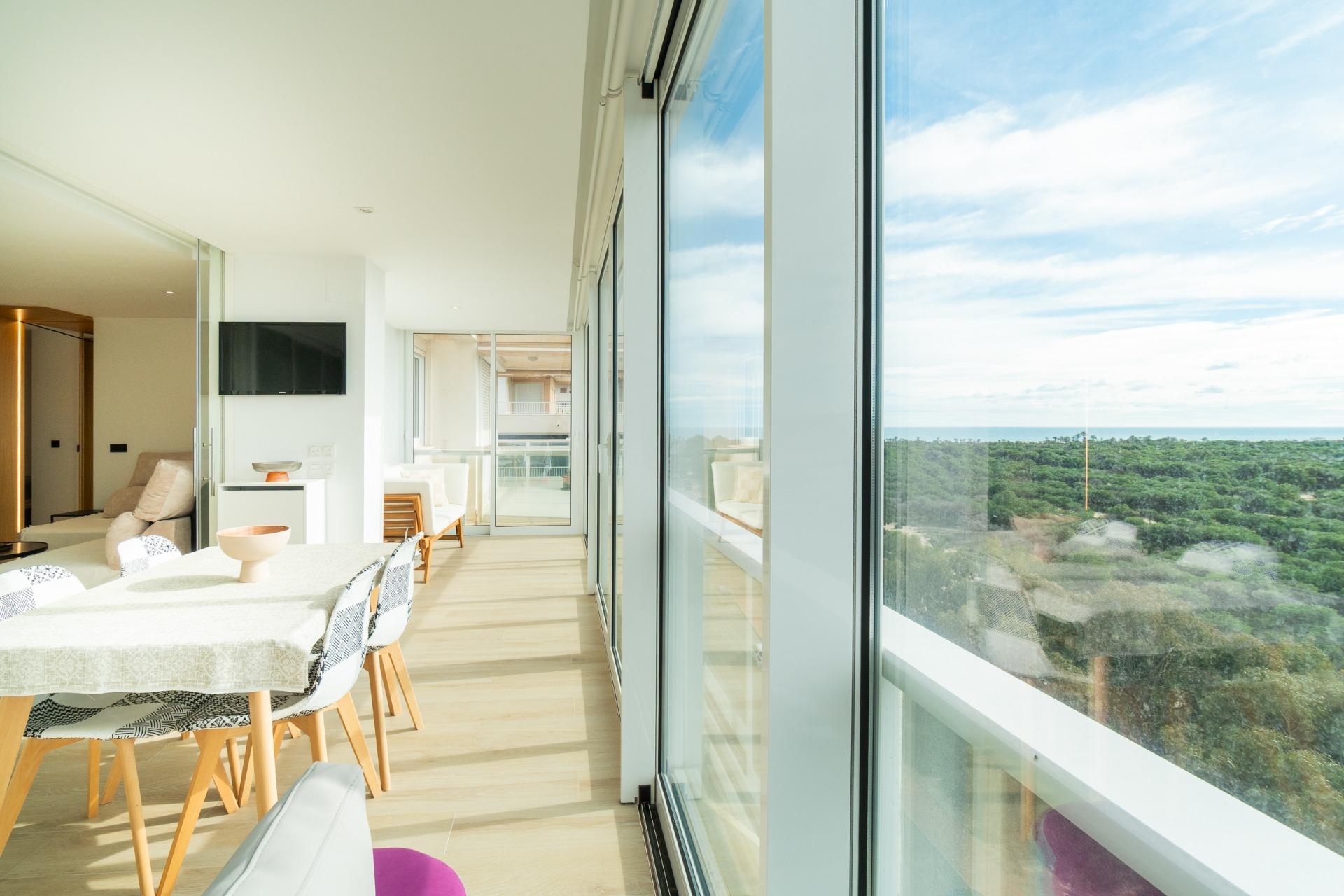 For sale - 3 Bedroom 1 Bathroom Apartment in Guardamar del Segura - Puerto Deportivo  - Alicante