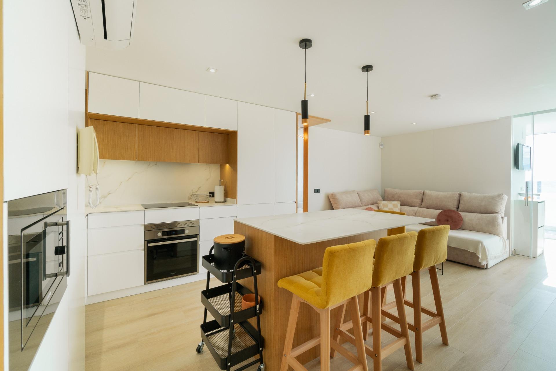 For sale - 3 Bedroom 1 Bathroom Apartment in Guardamar del Segura - Puerto Deportivo  - Alicante