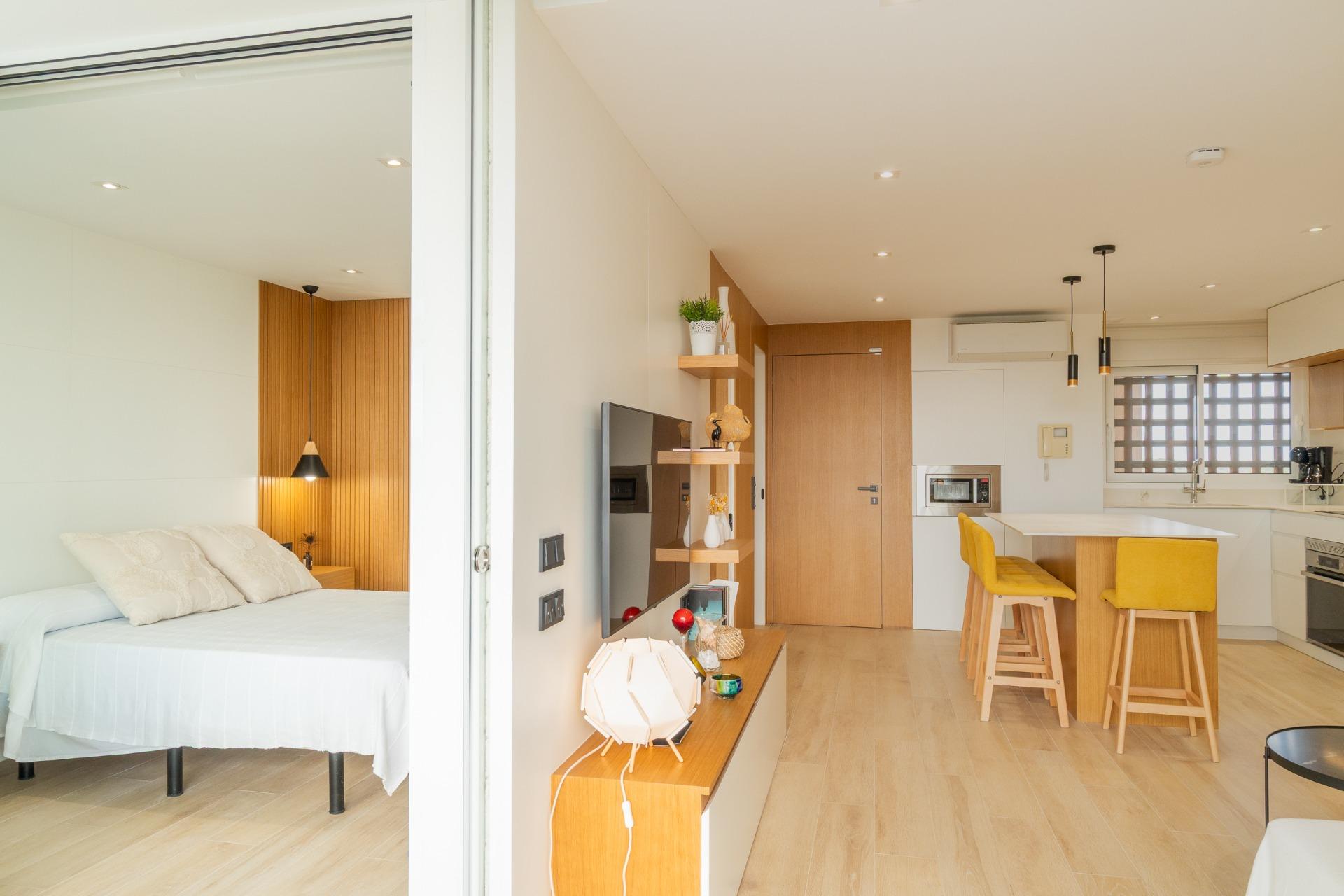 For sale - 3 Bedroom 1 Bathroom Apartment in Guardamar del Segura - Puerto Deportivo  - Alicante