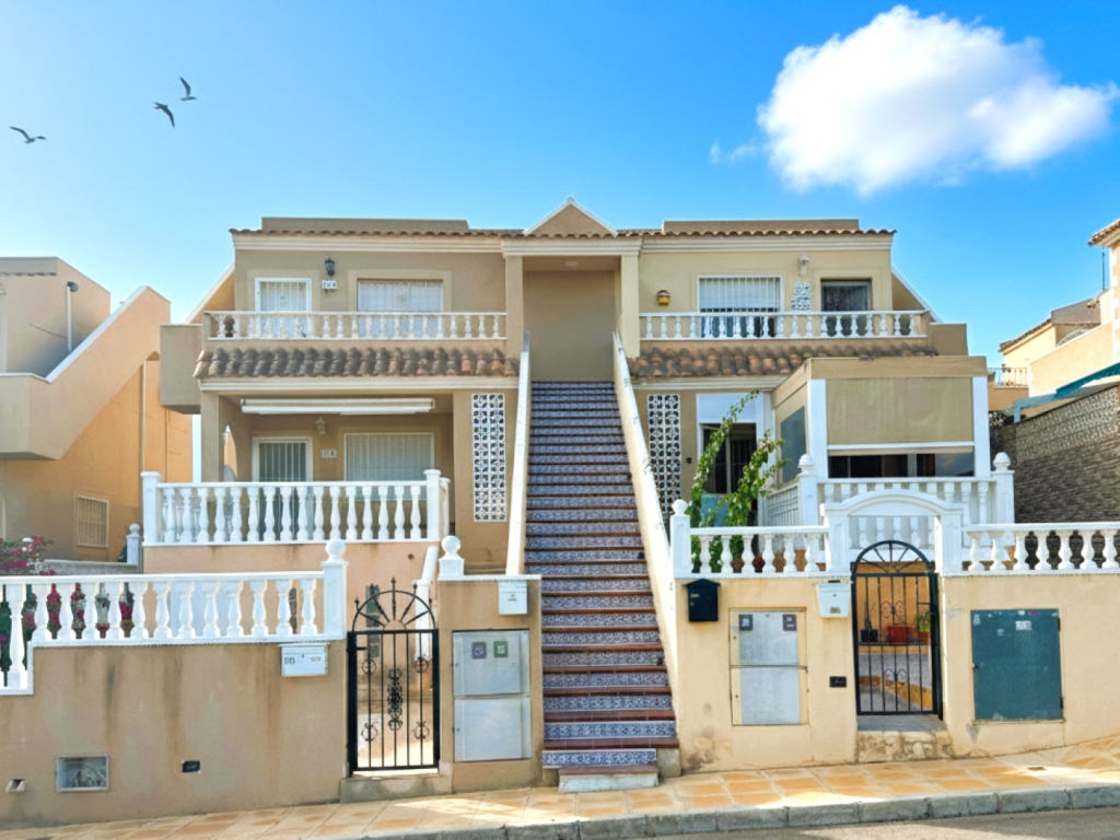 2 Bedroom 1 Bathroom Penthouse in Villamartin