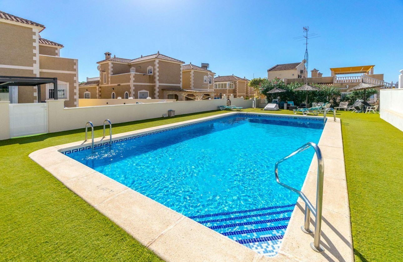 For sale - 2 Bedroom 1 Bathroom Bungalow in San Miguel de Salinas - Las filipinas  - Alicante