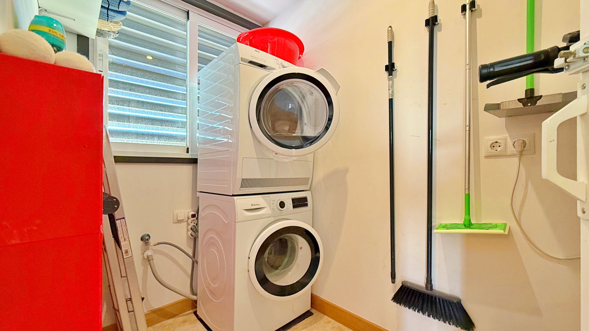 For sale - 2 Bedroom 2 Bathroom Penthouse Apartment in Villamartin - Campoamor  - Alicante