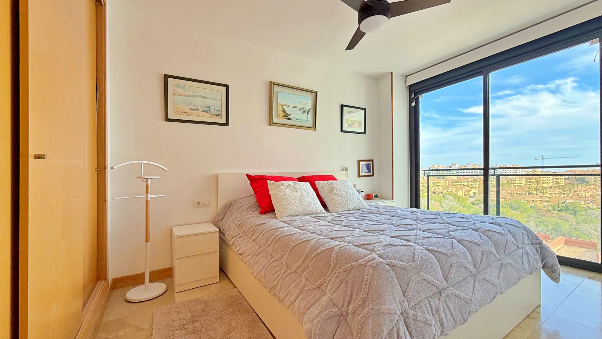 For sale - 2 Bedroom 2 Bathroom Penthouse Apartment in Villamartin - Campoamor  - Alicante