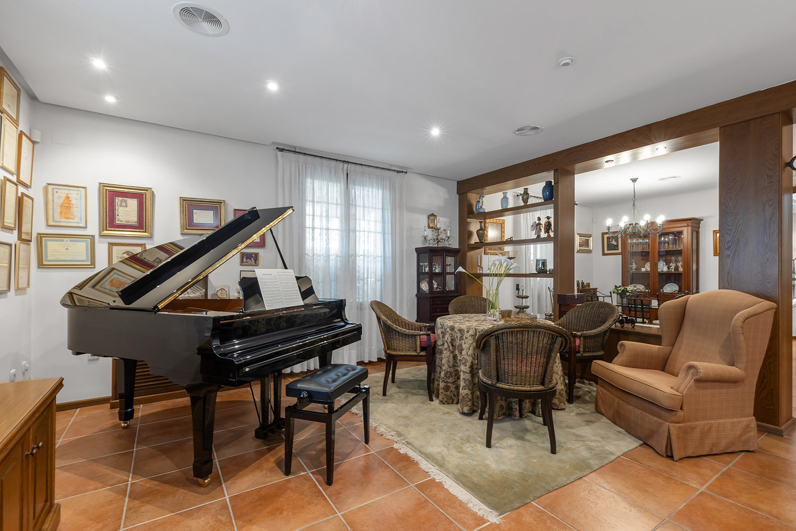 For sale - 6 Bedroom 6 Bathroom Villa in Torrevieja - La Veleta  - Alicante