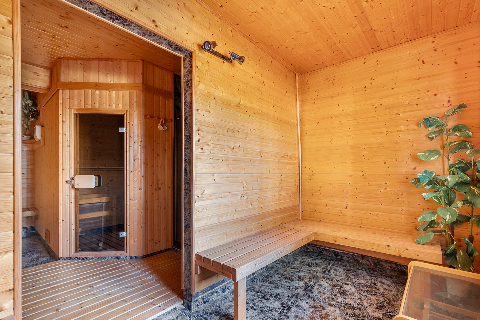 For sale - 5 Bedroom 3 Bathroom Villa in Orihuela Costa - Las Filipinas  - Alicante