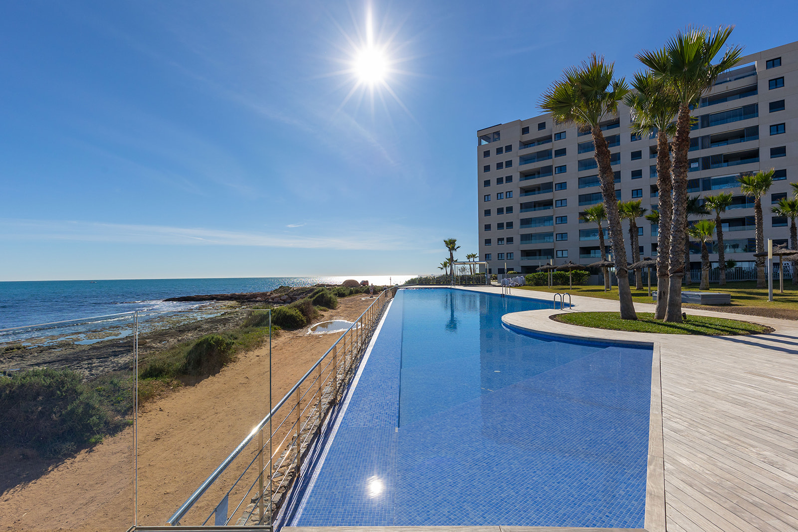 For sale - 2 Bedroom 2 Bathroom Apartment in Torrevieja - Punta Prima  - Alicante