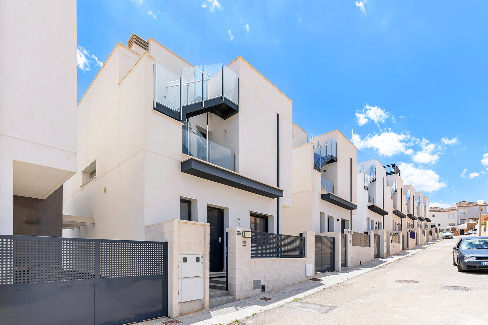 For sale - 3 Bedroom 2 Bathroom Villa in Villamartin - Orihuela Costa  - Alicante