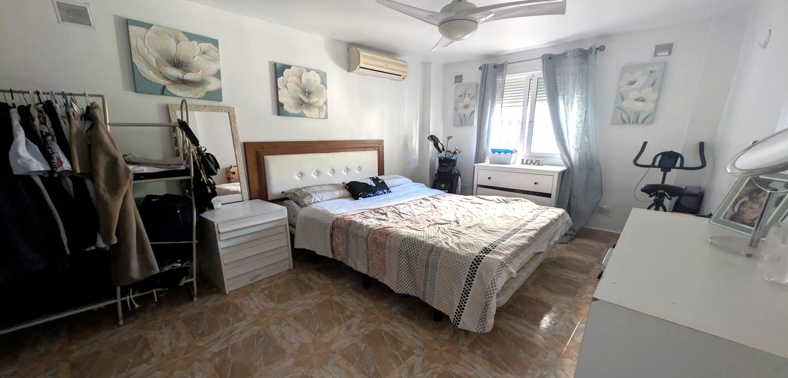 For sale - 4 Bedroom 3 Bathroom Villa in La Zenia - Costa Blanca  - Alicante