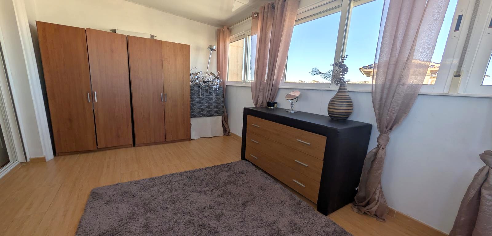 For sale - 4 Bedroom 3 Bathroom Villa in La Zenia - Costa Blanca  - Alicante