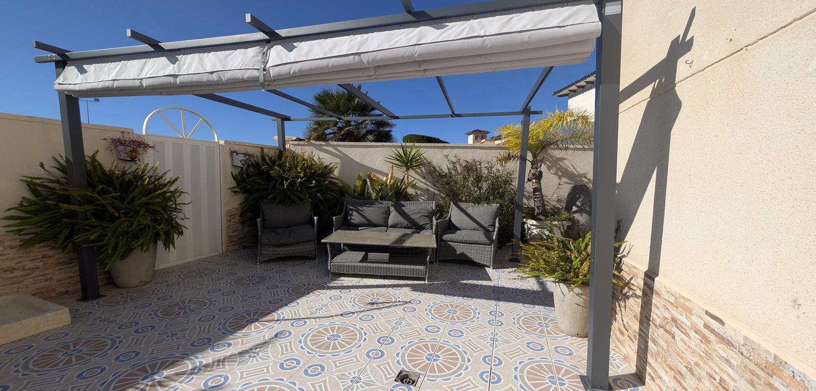 For sale - 4 Bedroom 3 Bathroom Villa in La Zenia - Costa Blanca  - Alicante