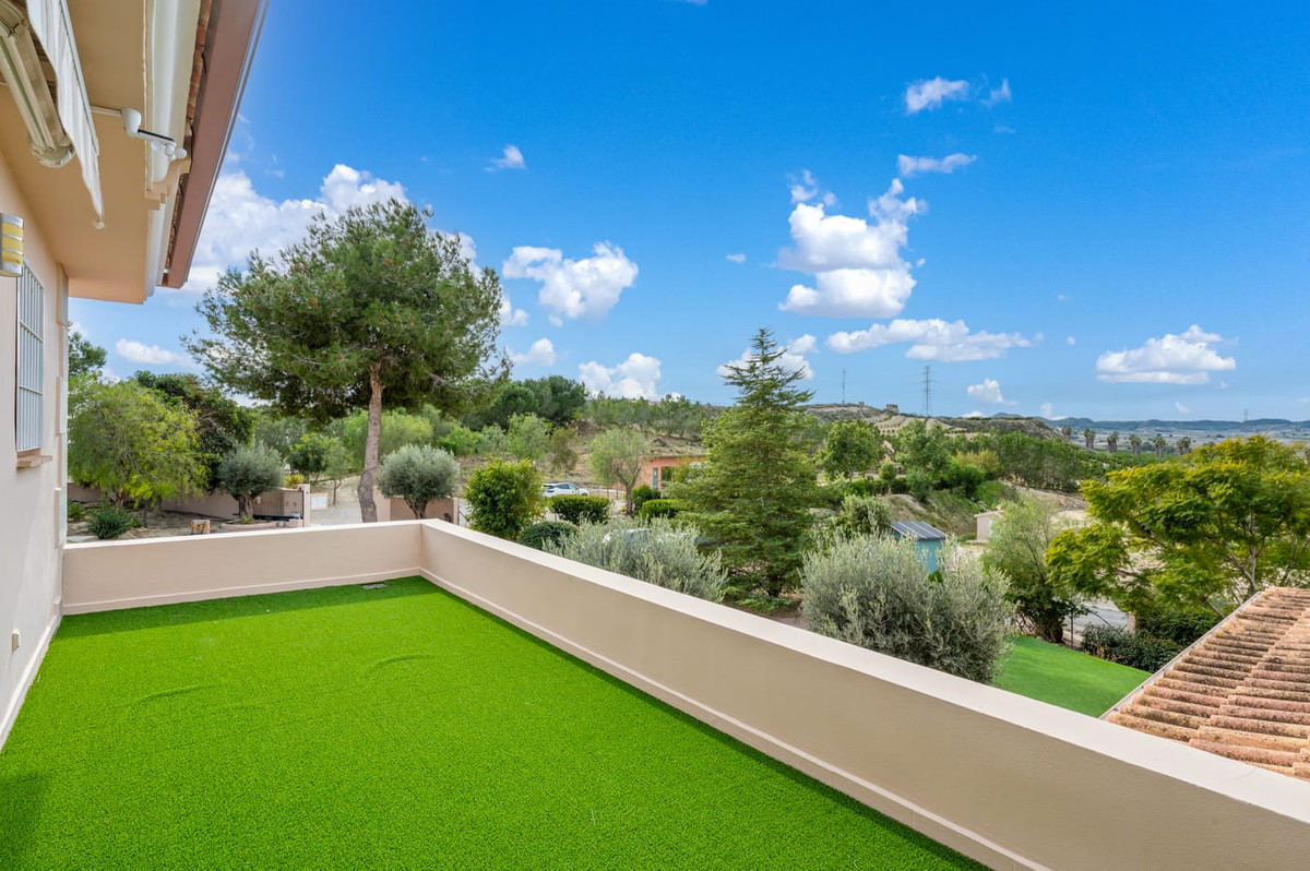 For sale - 4 Bedroom 3 Bathroom House - Finca - Cortijo in Orihuela - Torremendo  - Alicante