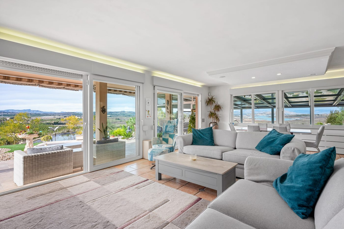 For sale - 4 Bedroom 3 Bathroom House - Finca - Cortijo in Orihuela - Torremendo  - Alicante