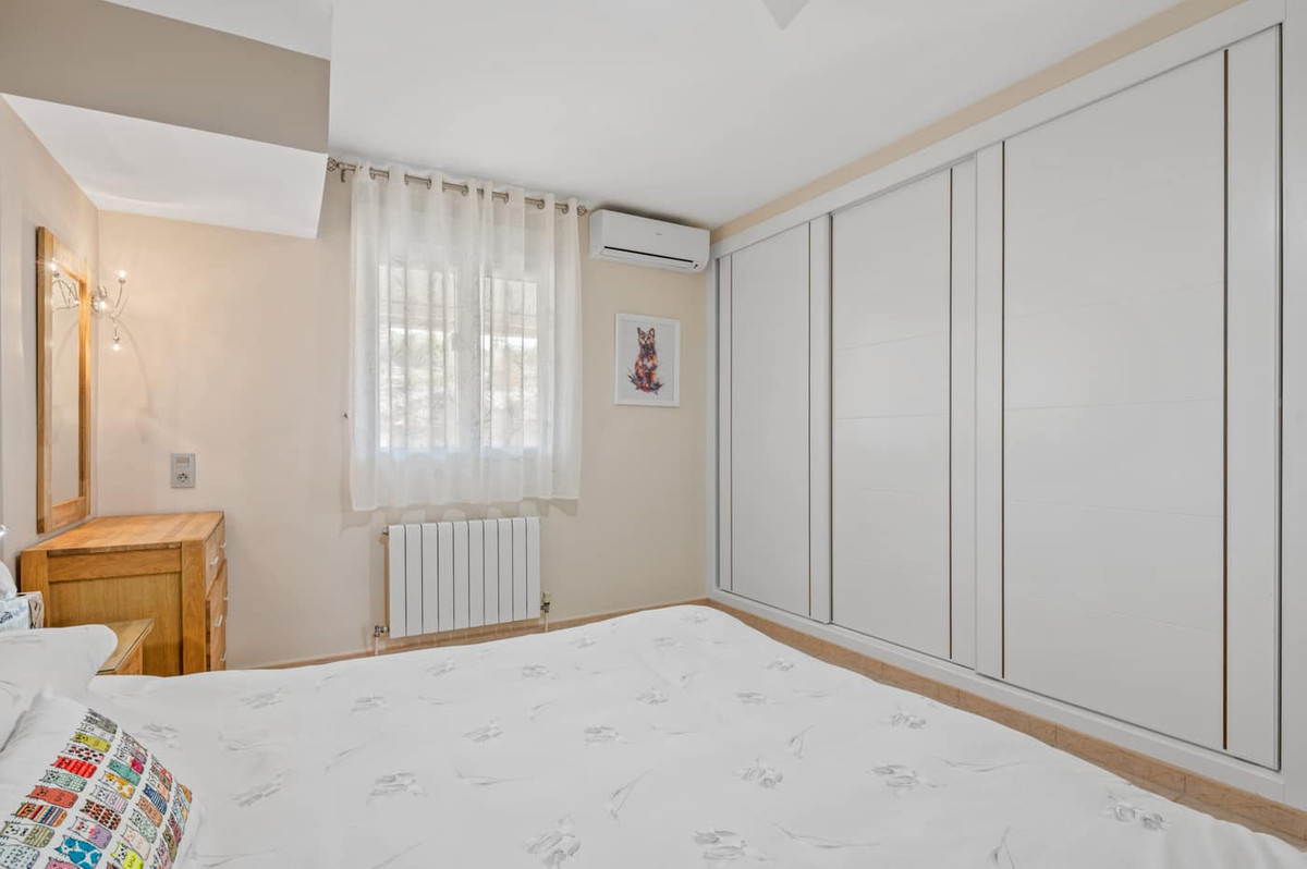 For sale - 4 Bedroom 3 Bathroom House - Finca - Cortijo in Orihuela - Torremendo  - Alicante