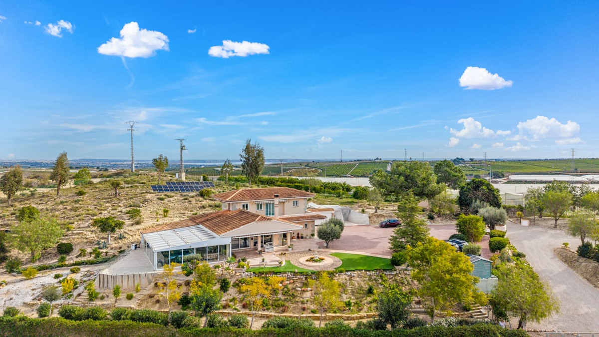 For sale - 4 Bedroom 3 Bathroom House - Finca - Cortijo in Orihuela - Torremendo  - Alicante