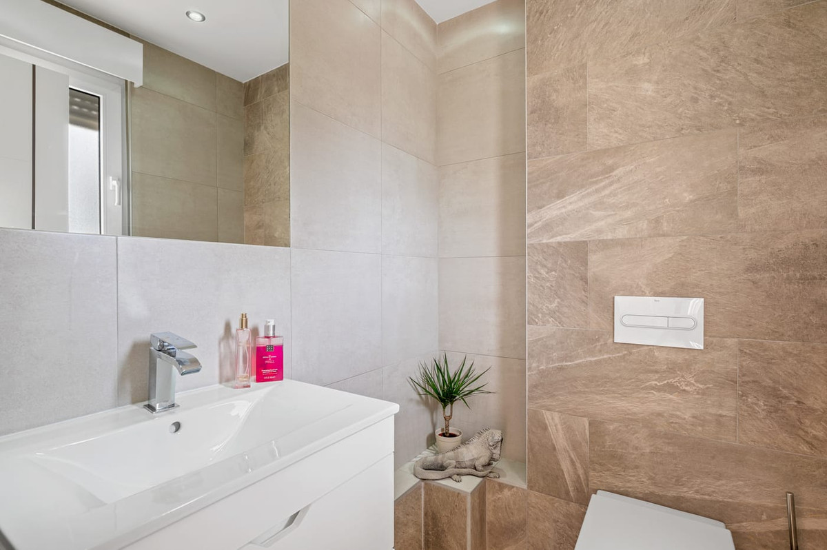 For sale - 4 Bedroom 3 Bathroom House - Finca - Cortijo in Orihuela - Torremendo  - Alicante