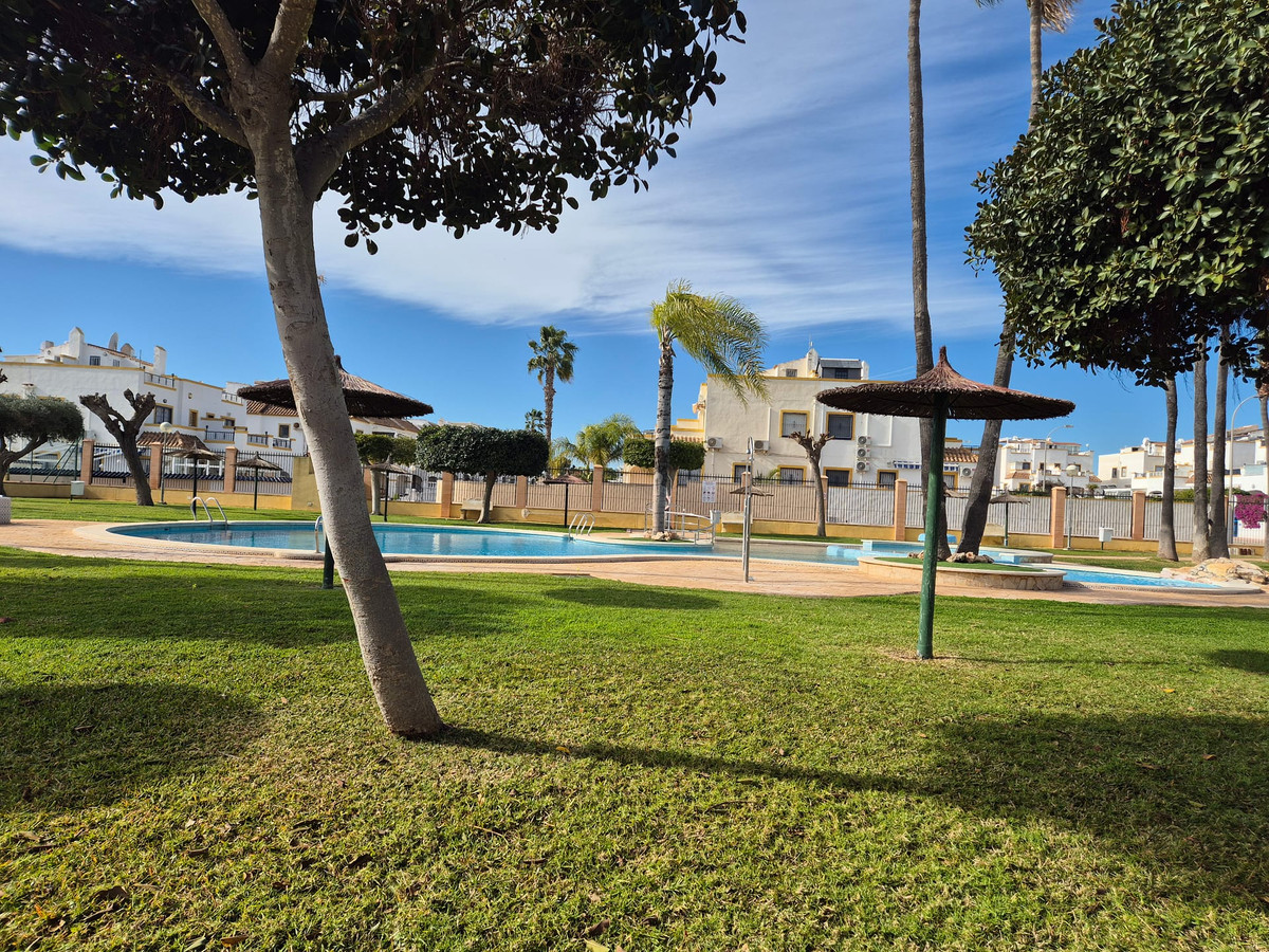 For sale - 3 Bedroom 2 Bathroom Penthouse in Playa Flamenca - La Florida  - Alicante