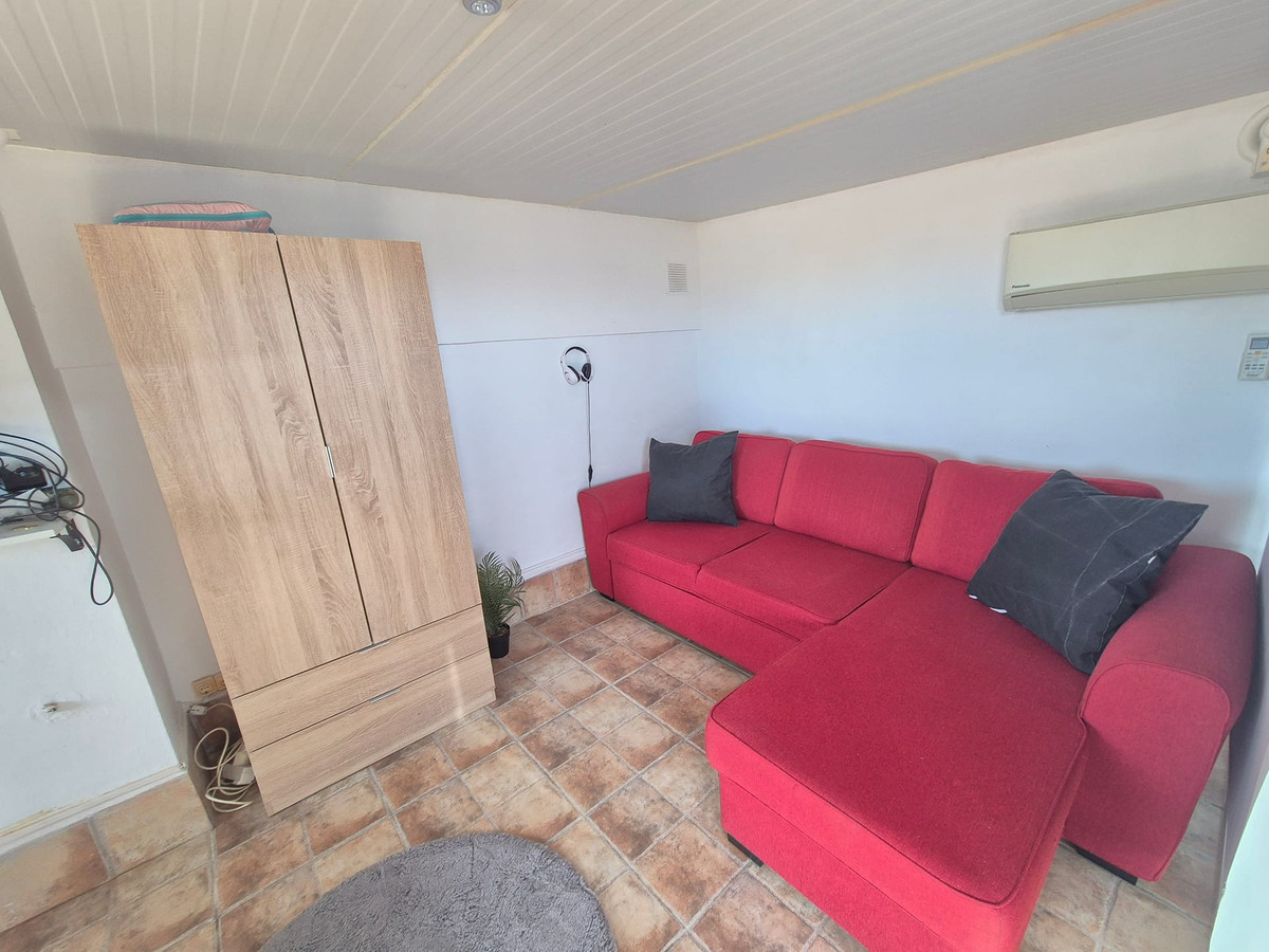 For sale - 3 Bedroom 2 Bathroom Penthouse in Playa Flamenca  - La Florida  - Alicante