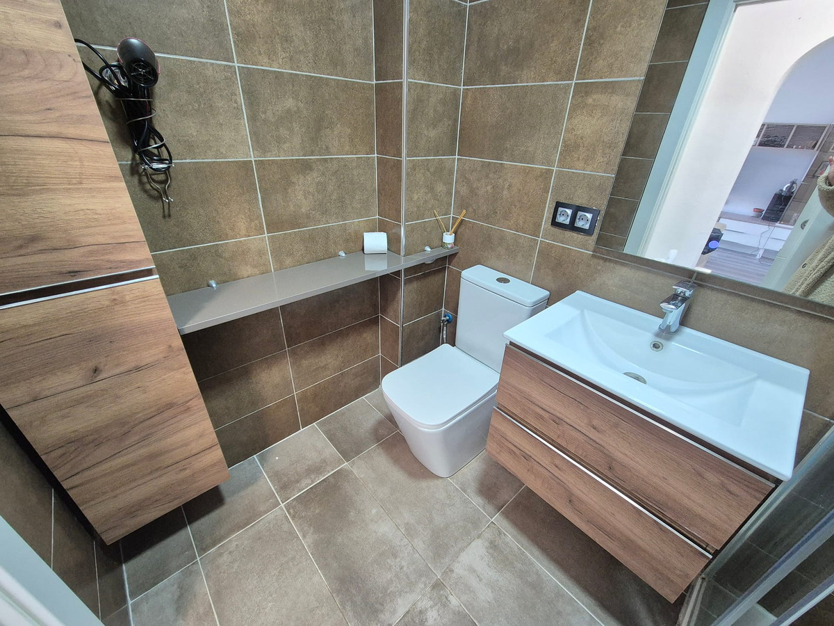 For sale - 3 Bedroom 2 Bathroom Penthouse in Playa Flamenca  - La Florida  - Alicante