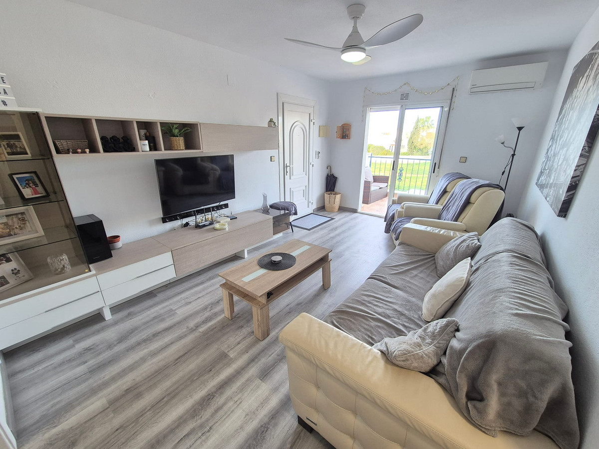 For sale - 3 Bedroom 2 Bathroom Penthouse in Playa Flamenca - La Florida  - Alicante