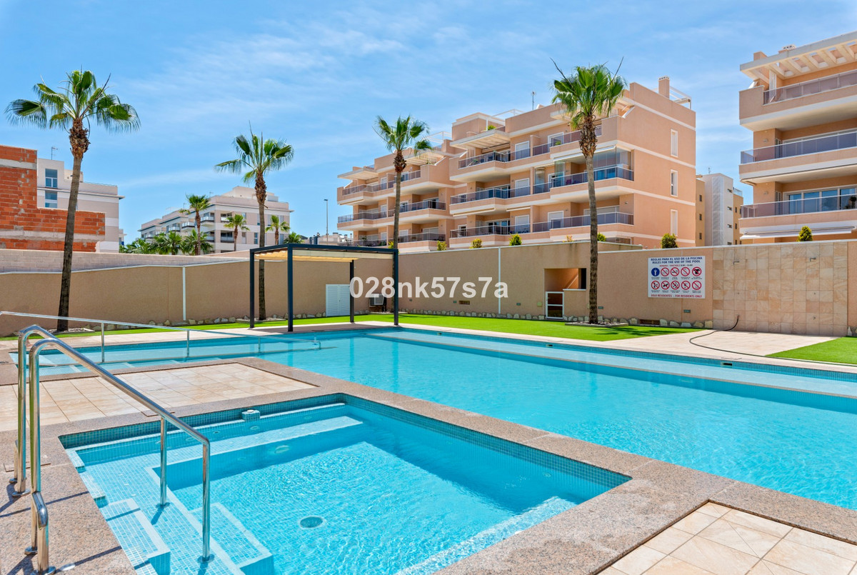 For sale - 3 Bedroom 2 Bathroom Apartment - Penthouse in Orihuela - Los Dolses  - Alicante