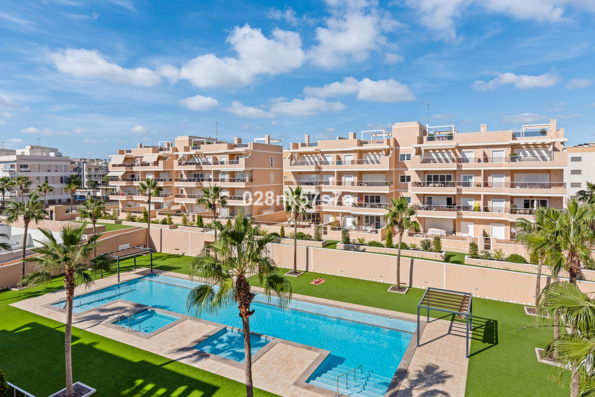 For sale - 3 Bedroom 2 Bathroom Apartment - Penthouse in Orihuela - Los Dolses  - Alicante