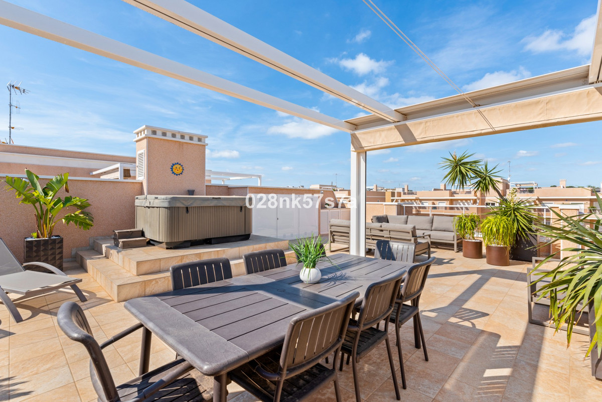 For sale - 3 Bedroom 2 Bathroom Apartment - Penthouse in Orihuela - Los Dolses  - Alicante